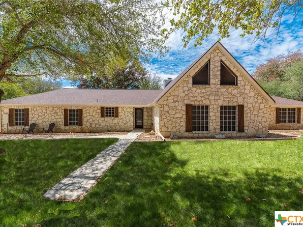 708 Falling Leaves Dr, Adkins, TX 78101