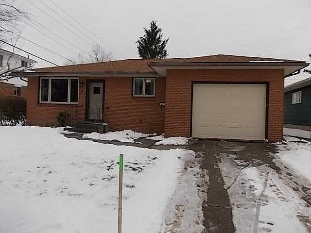 1st image of 8 Penwood Dr