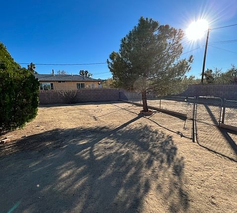 5th image of 7560 Valley Vista Ave