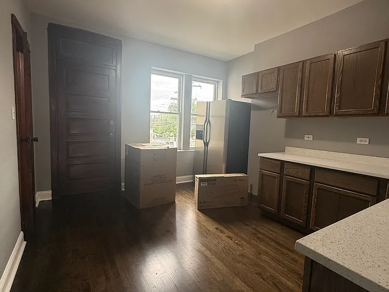5714 W Cermak Rd #2E — Photo 12