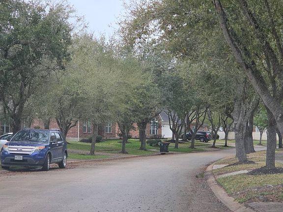 4th image of 14302 Rolling Hills Ln