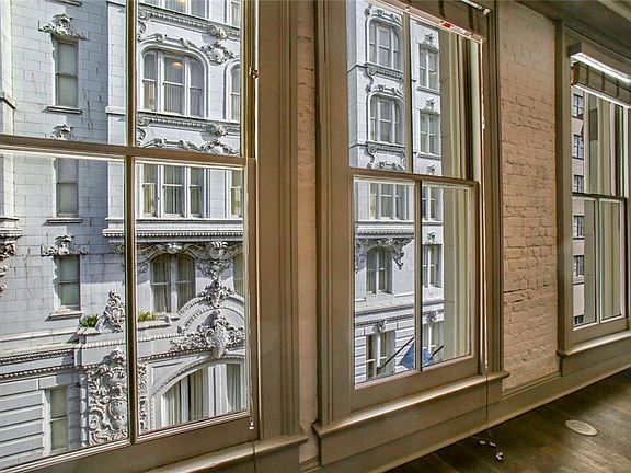 5th image of 219 Royal St #403