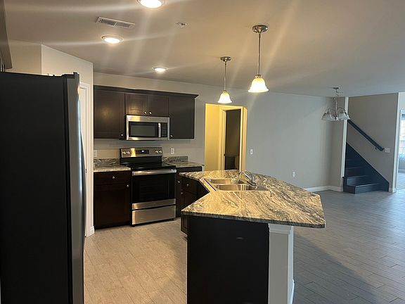 4th image of 56407 Long Island Dr #56407