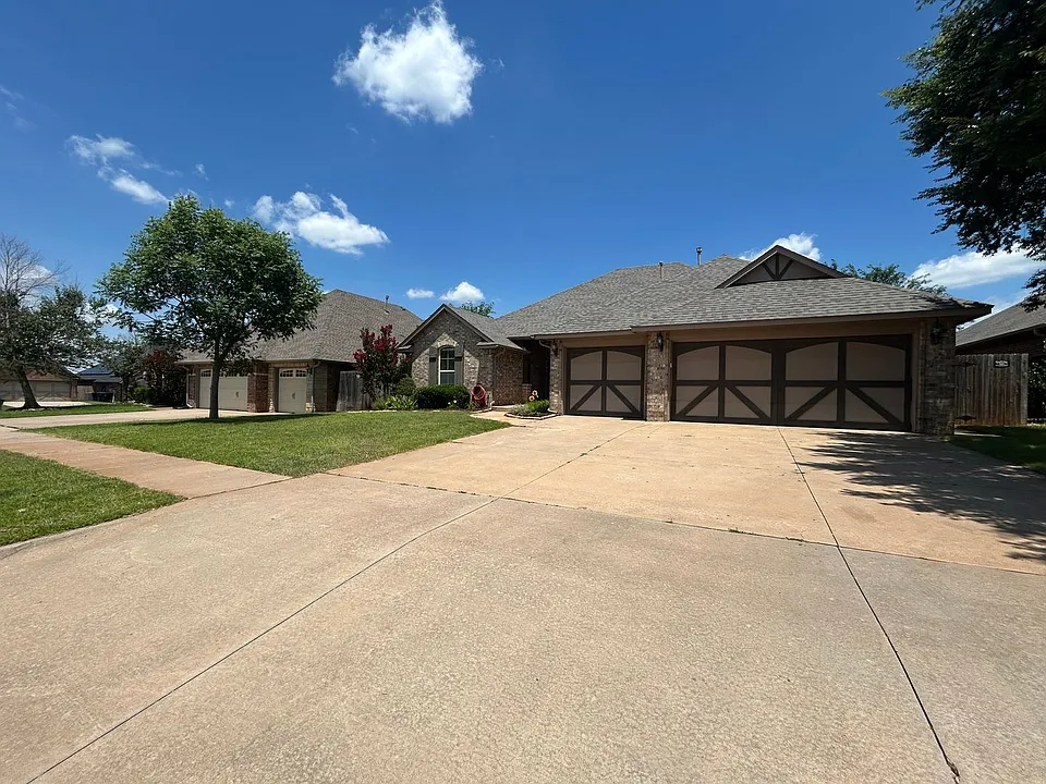 805 NW 193rd St