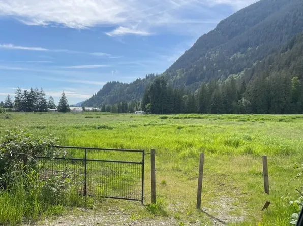 38205 Bell Rd, Fraser Valley, BC V2V 4J1