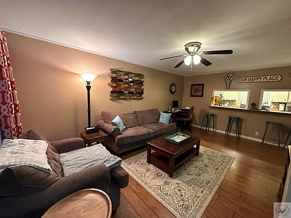 3rd image of 4009 Potomac Cir