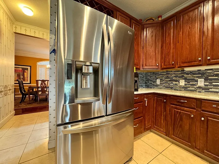 9303 Bent Spur Ln — Photo 12