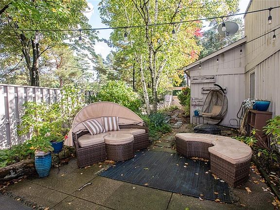 4th image of 17253 Akita Ct