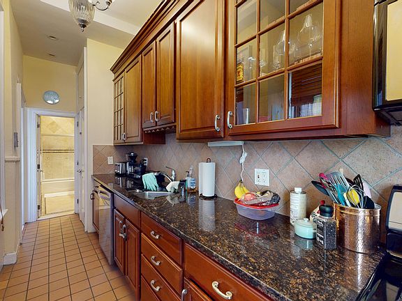3rd image of 143 E 29th St APT 3