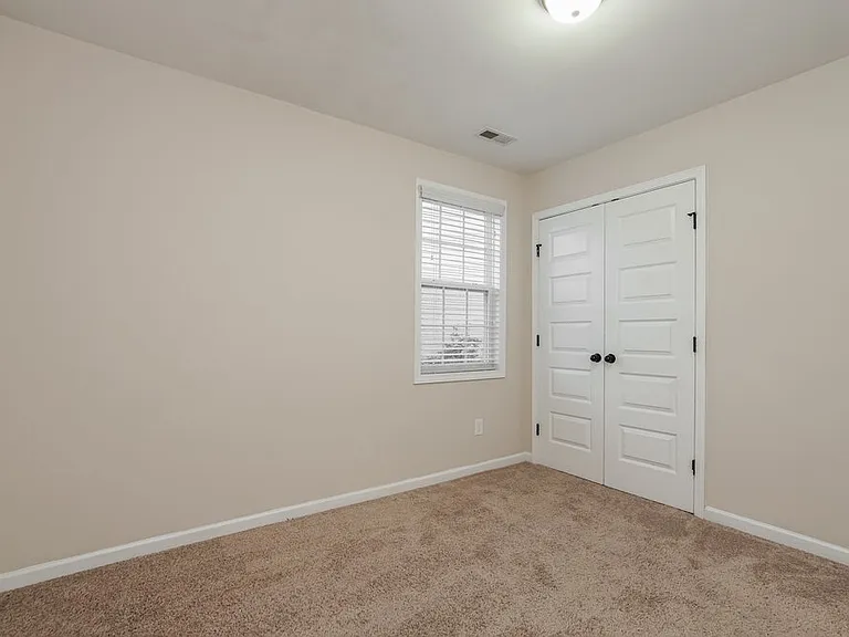 536 McCarthy Dr — Photo 13