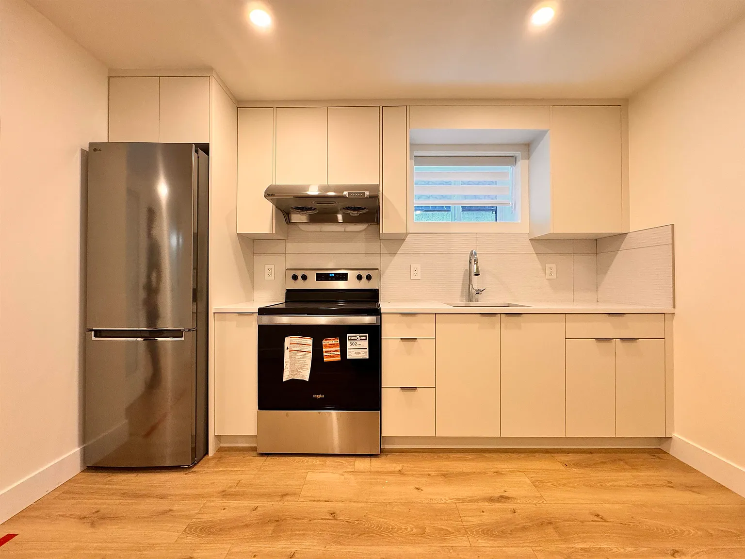 1 bed, 640 sqft, $1,700 — Photo 2