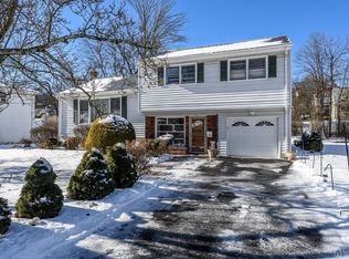 9 Brook Pl, West Orange, NJ 07052