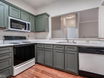 601 Forest Walk Ln APT 204, Odenton, MD, 21113