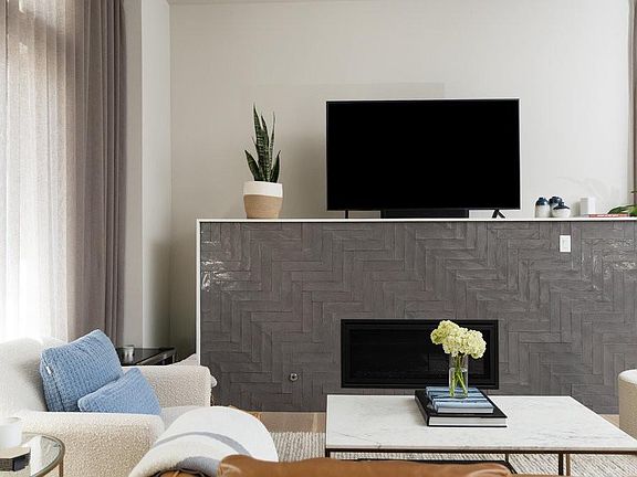 5th image of 2300 Enfield Rd #303