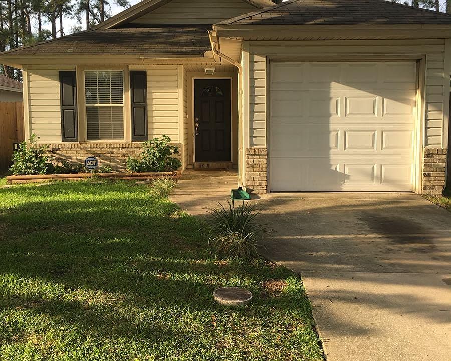 1st image of 12615 Ashmore Green Dr N
