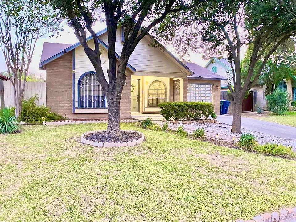 1st image of 214 River Bank Dr