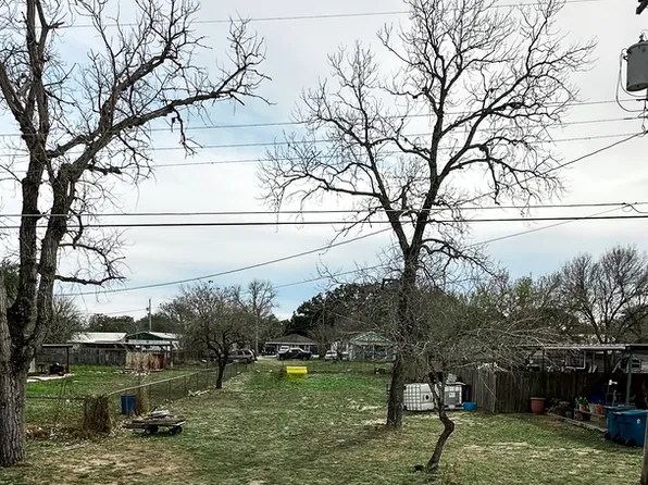 700 Crockett St LOT 12&13, Pleasanton, TX 78064