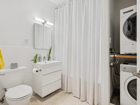305 East 24th Street LF image 7 of 7