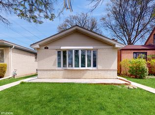 7739 Kilbourn Ave, Skokie, IL 60076