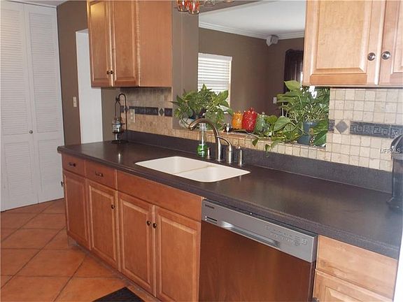 3rd image of 15597 Bedford Cir W