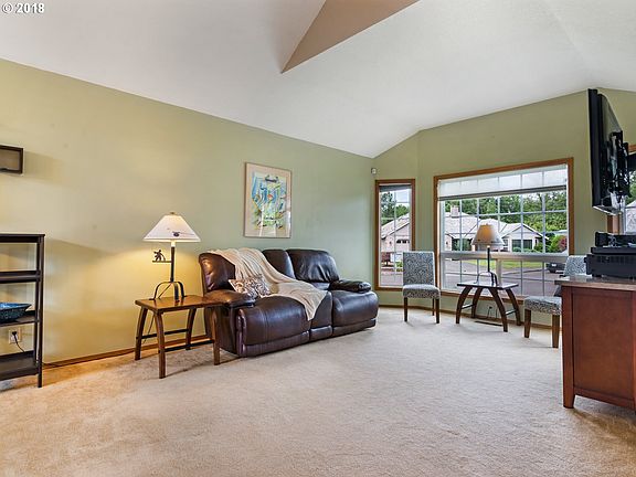 4th image of 1462 SE 49th Ct