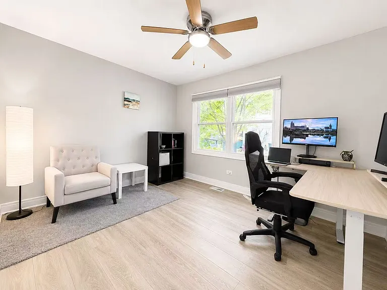 235 Hedgerow Dr — Photo 11