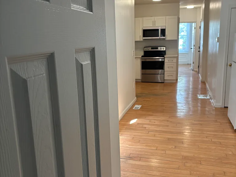 2242 Wharton St — Photo 16