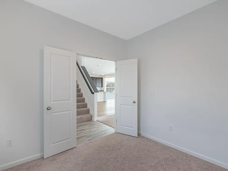 4000 Summit Ct — Photo 11