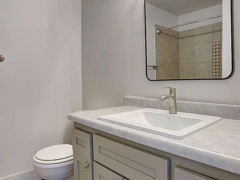 Full Bathroom