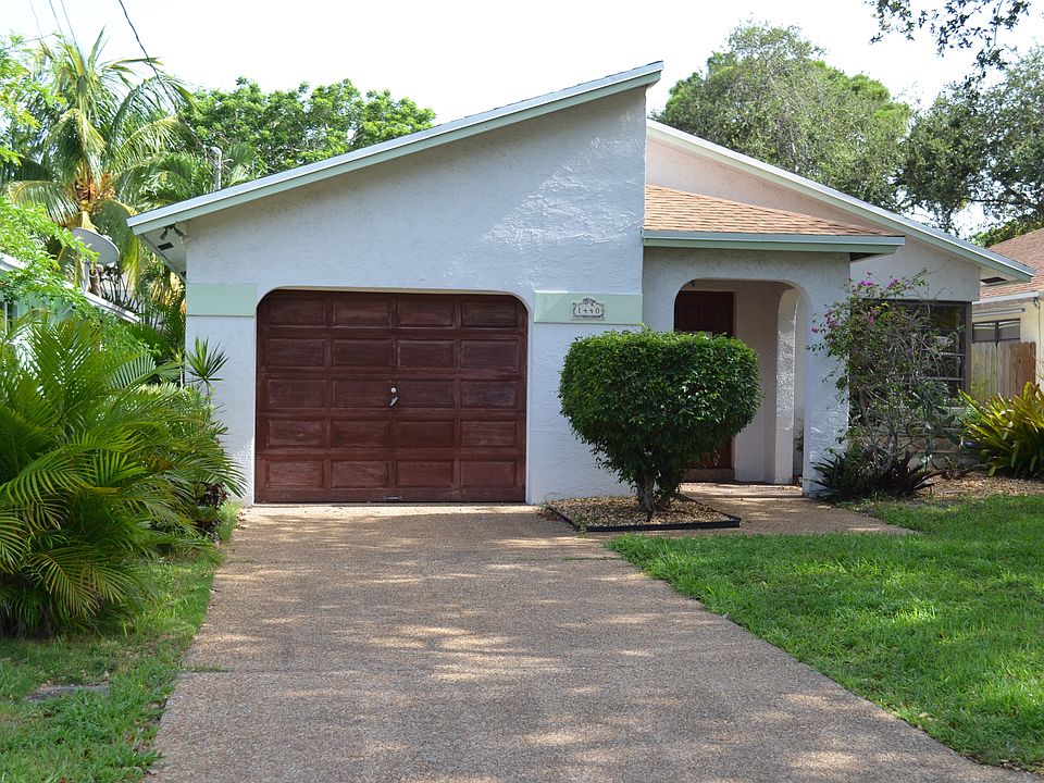 1st image of 1440 NE 35th St