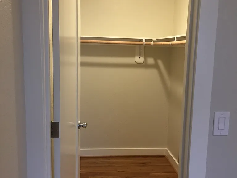 Berkeley Apartments — Photo 26