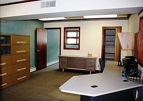 2nd image of 410 Summer St
