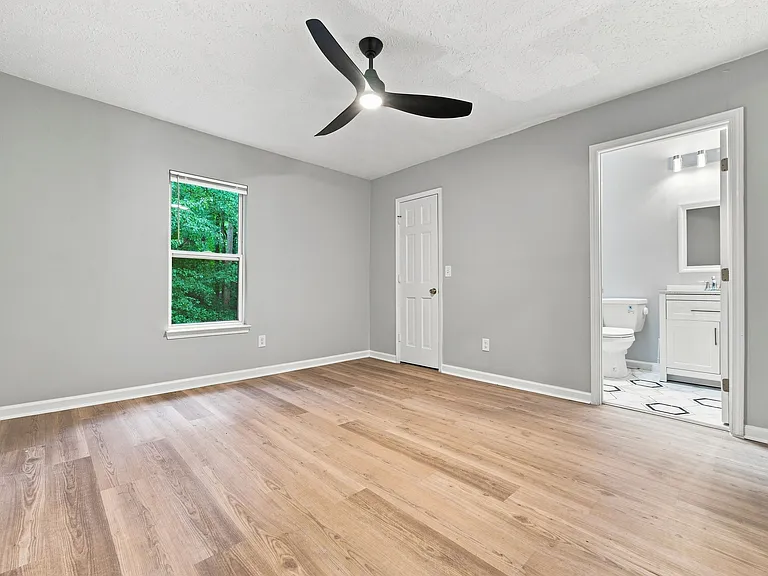 1909 Shenandoah Valley Ln SE — Photo 18