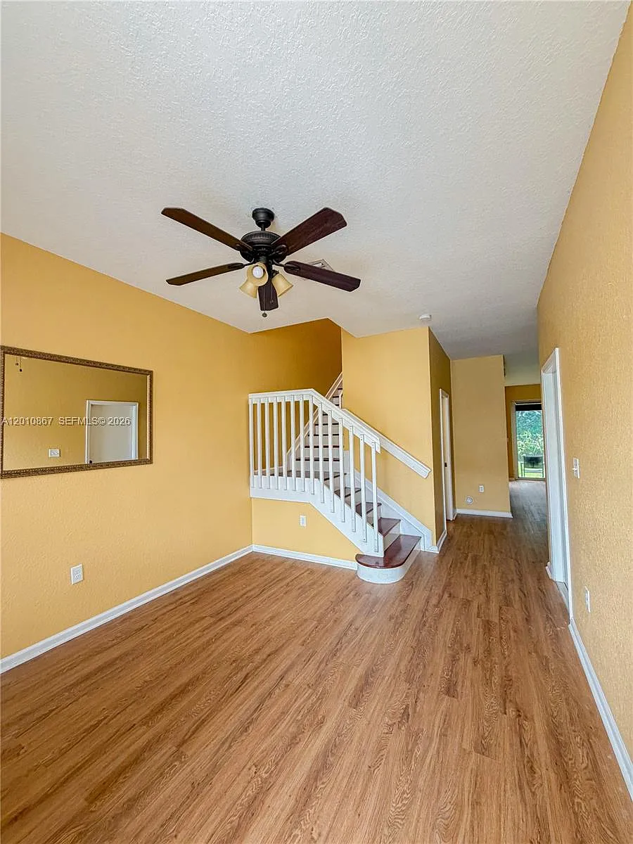 Building Photo - 20909 NW 14th Pl #452