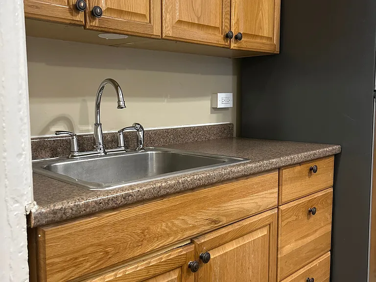 862 N Hermitage Ave #1R — Photo 6