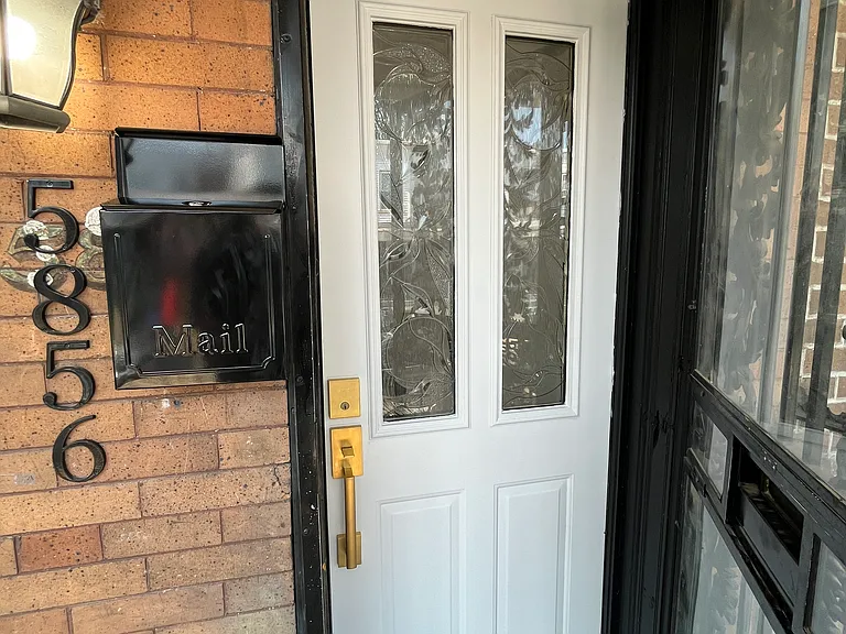 5856 Walton Ave — Photo 5