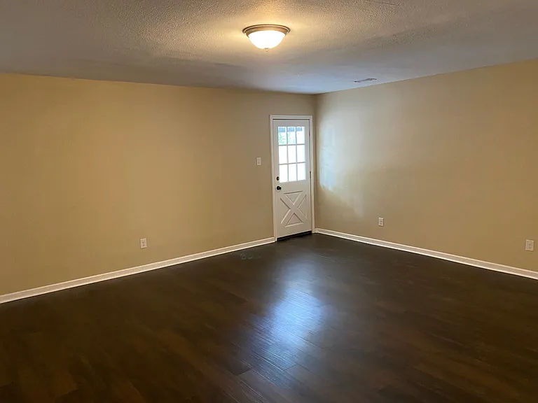112 County Road 921 — Photo 6