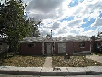 1st image of 9216 Woodland Ave NE