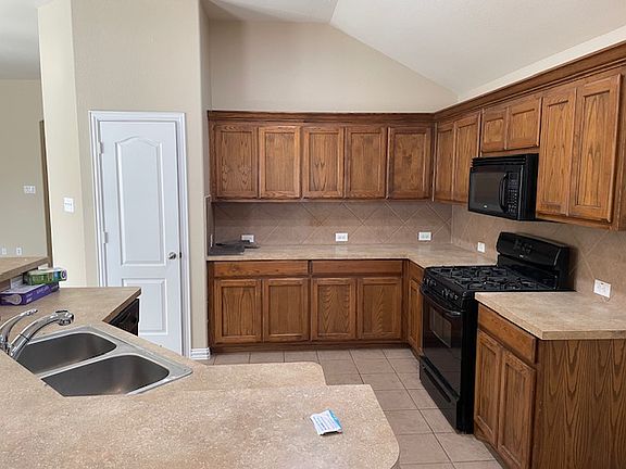 2nd image of 6916 Denver City Dr