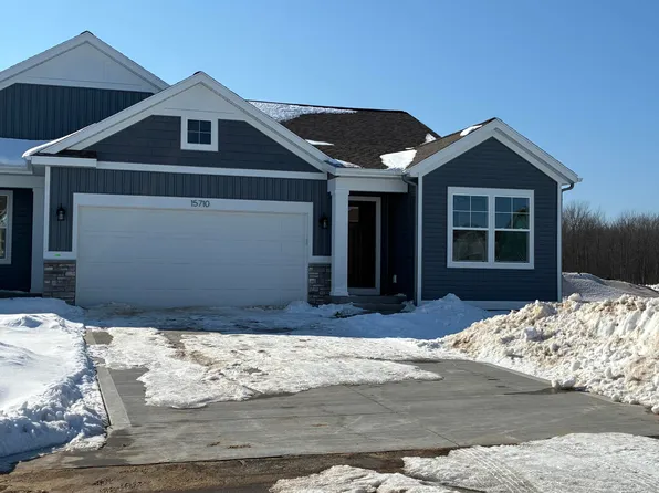 15710 Hawley Dr #48, Grand Haven, MI 49417