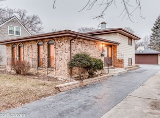 230 W Berkshire Ave, Lombard, IL