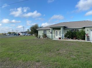 806 Uka Ln, Fort Myers, FL 33913