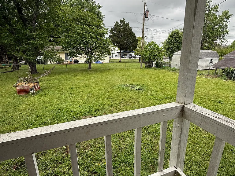 605 N College St — Photo 10