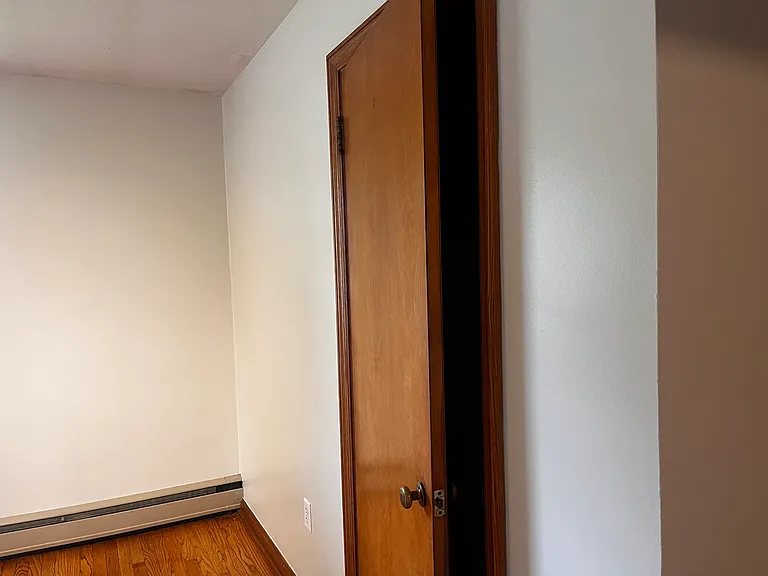 10 Steiger Ave #1 — Photo 4