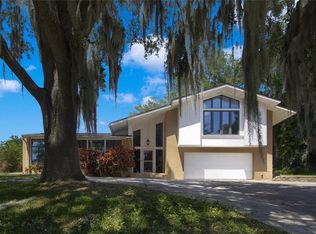 550 E Lake Shore Dr, Clermont, FL 34711