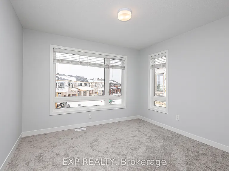 218 Ormiston Cres — Photo 17