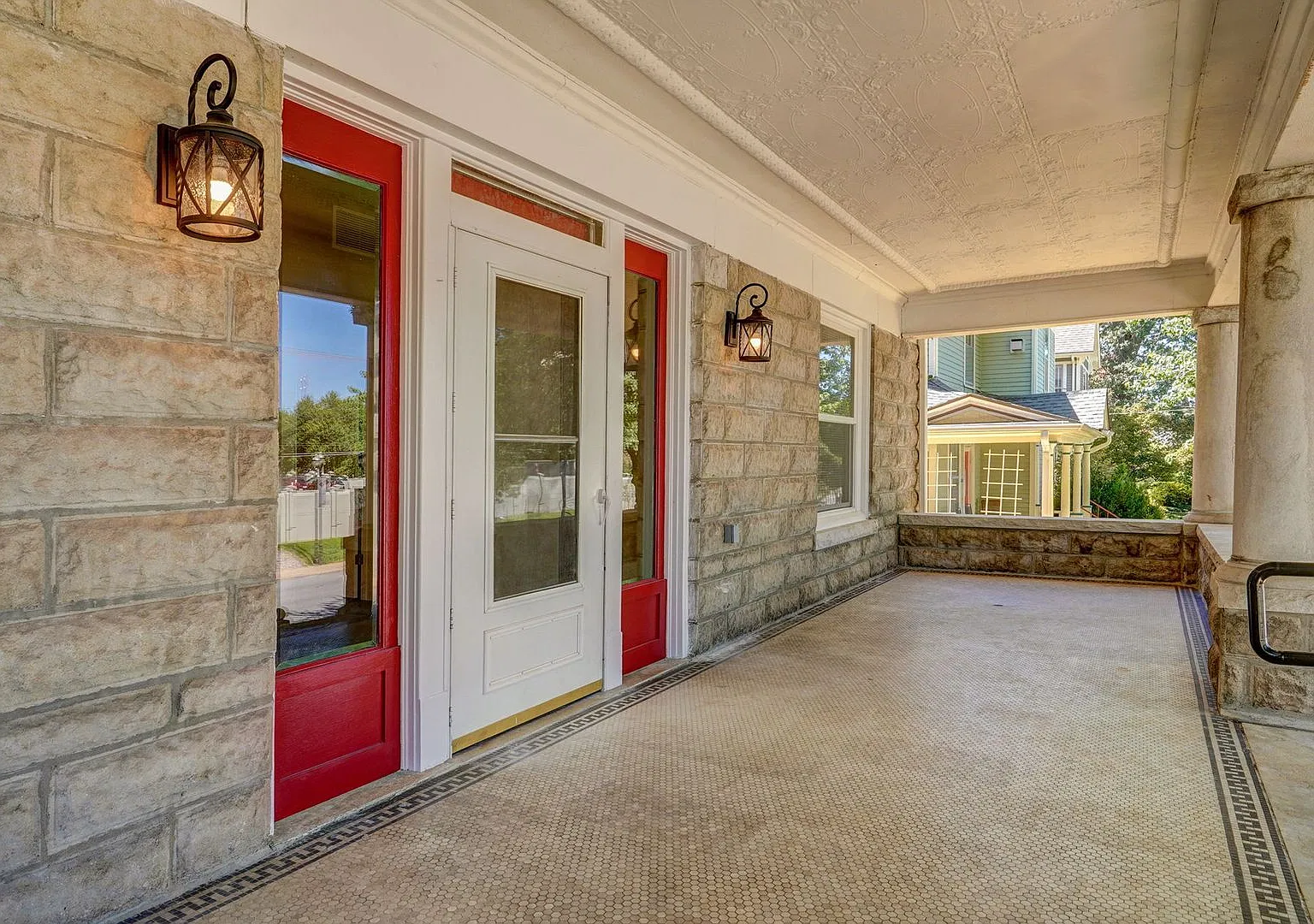 Walnut 920 — Photo 2