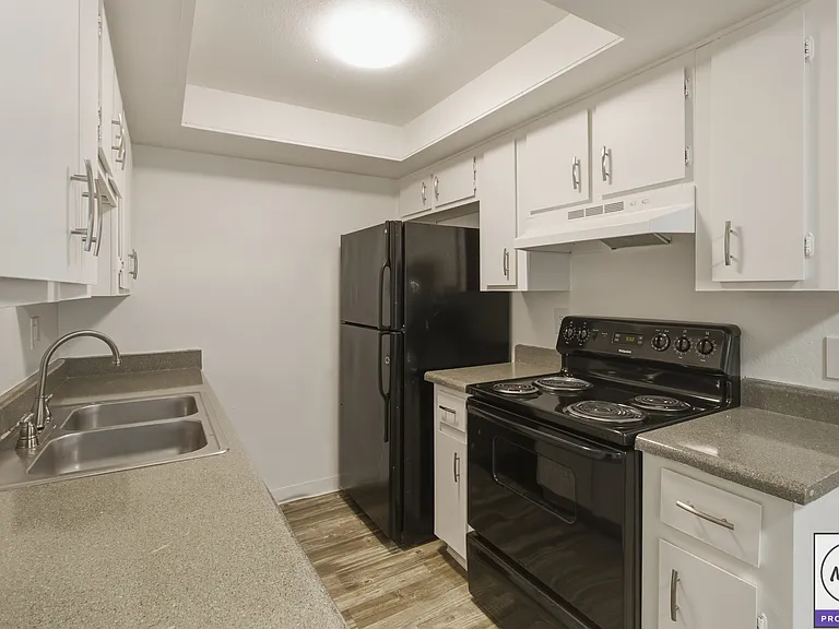 2330 W Lone Cactus Dr #103 — Photo 14