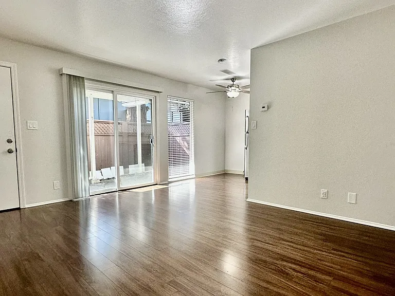 Colony Street Apts — Photo 30