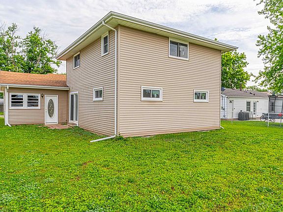 3rd image of 303 Nugent Pl